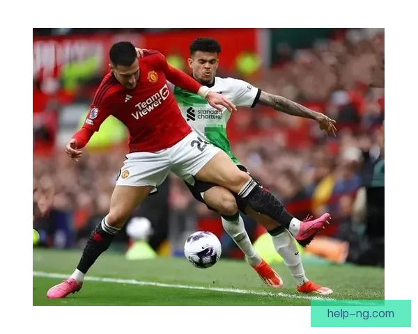 欧洲五大联赛最新战况解析：豪门争锋、黑马崛起，赛季半程精彩纷呈