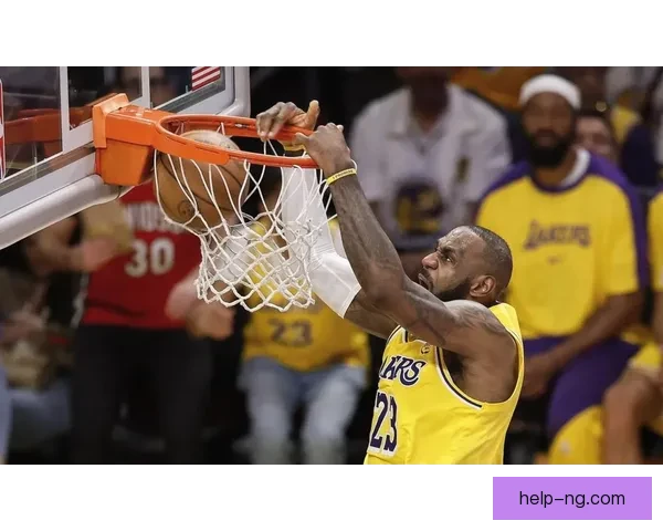 詹姆斯关键时刻绝杀助湖人险胜勇士迎来连胜新高