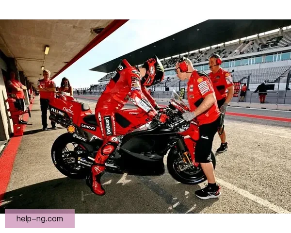 MotoGP赛季激战正酣 法比奥昆塔拉罗力压群雄争夺总冠军